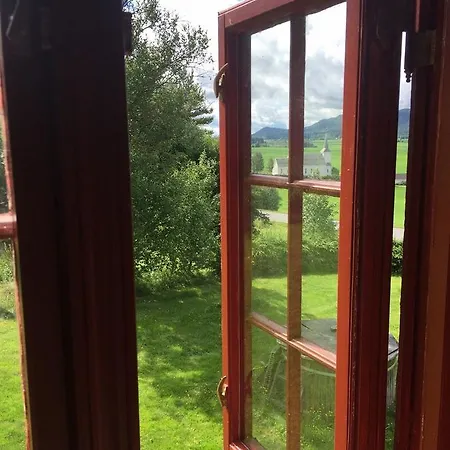 Holiday home Sostuen *